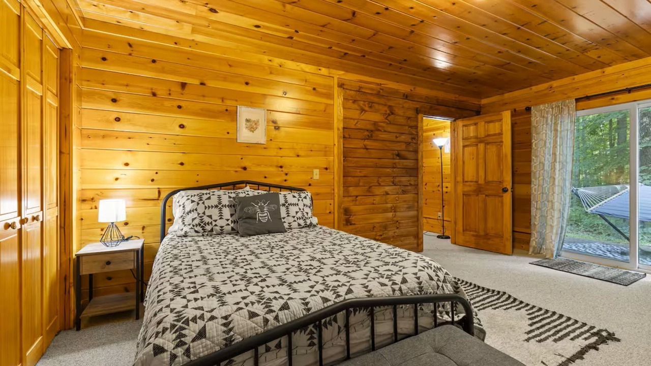 Photo of Bedroom in Logan