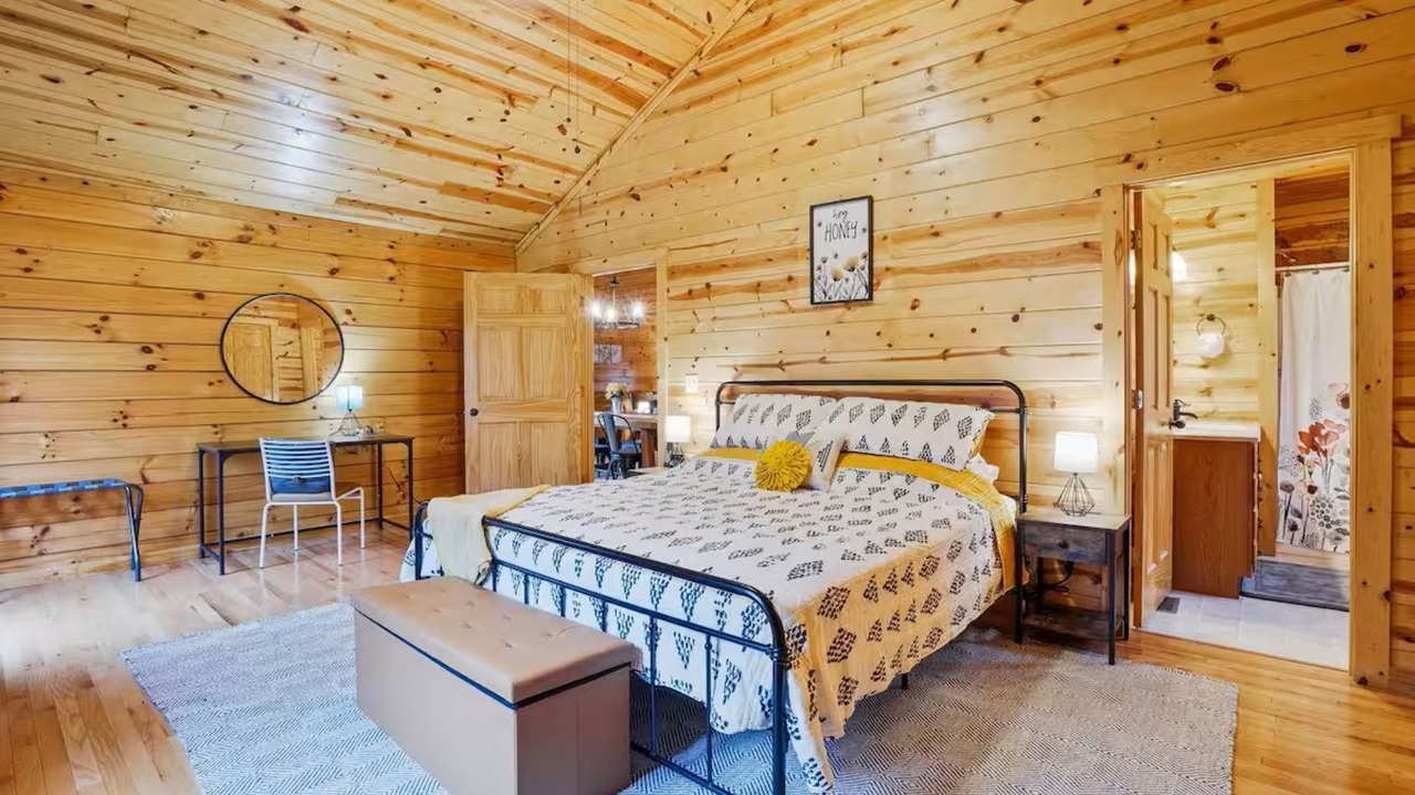 Photo of Bedroom in Logan