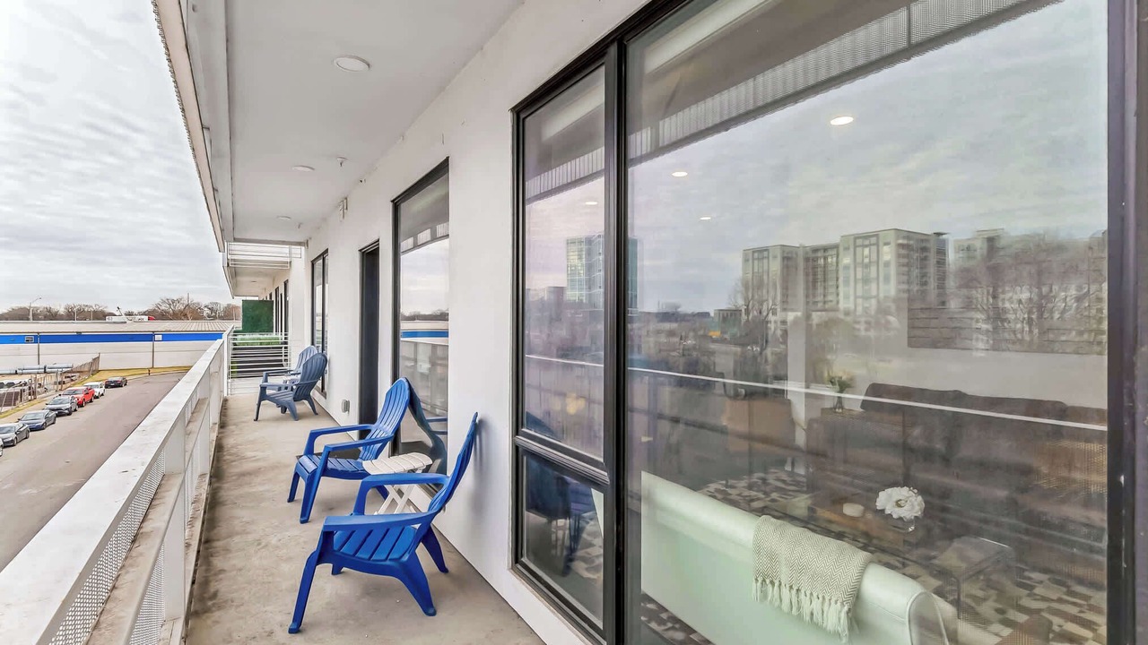 Photo of Patio Balcony in Eighth Avenue