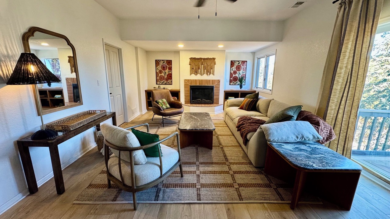 Photo of Livingroom in Morrison