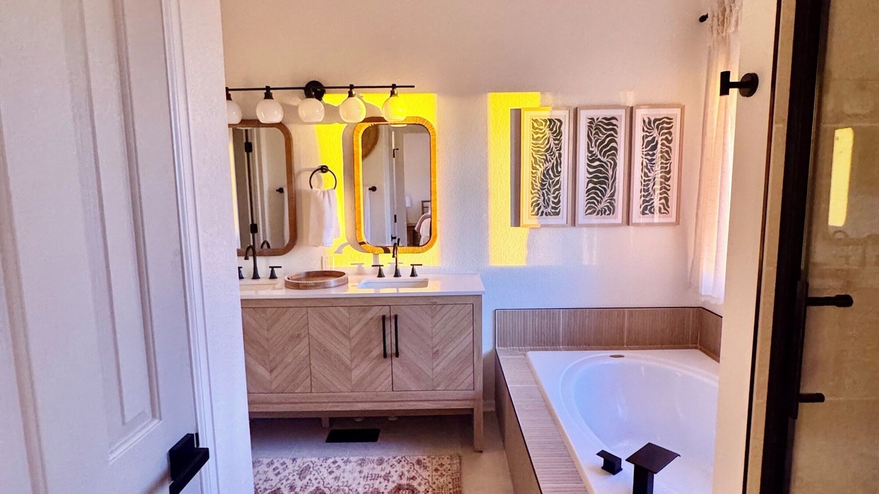 Photo of Bathroom in Morrison