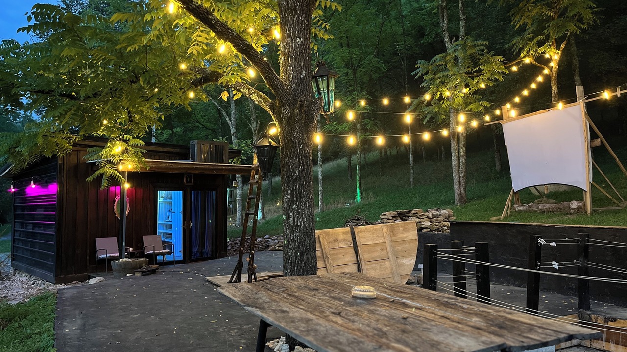 Photo of Outdoor in Pleasant Shade