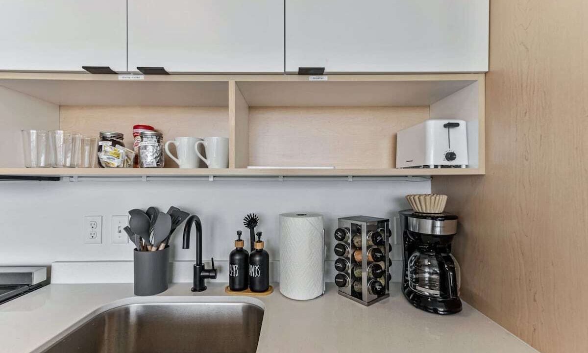 Photo of Kitchen in People's Freeway