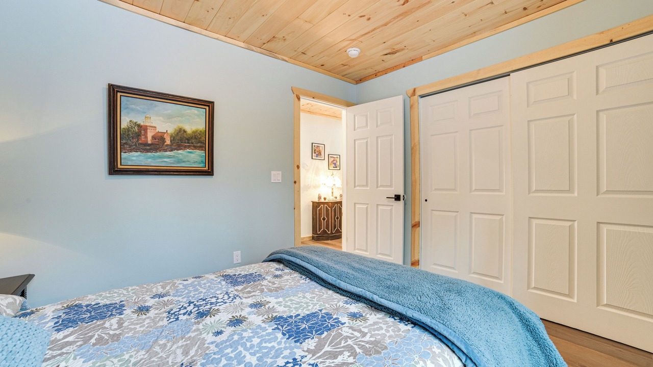 Photo of Bedroom in Herron