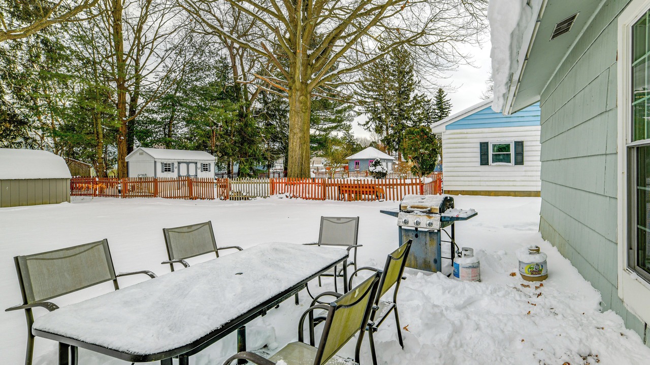Photo of Outdoor in Utica