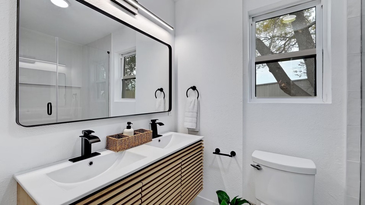 Photo of Bathroom in Sweetbriar