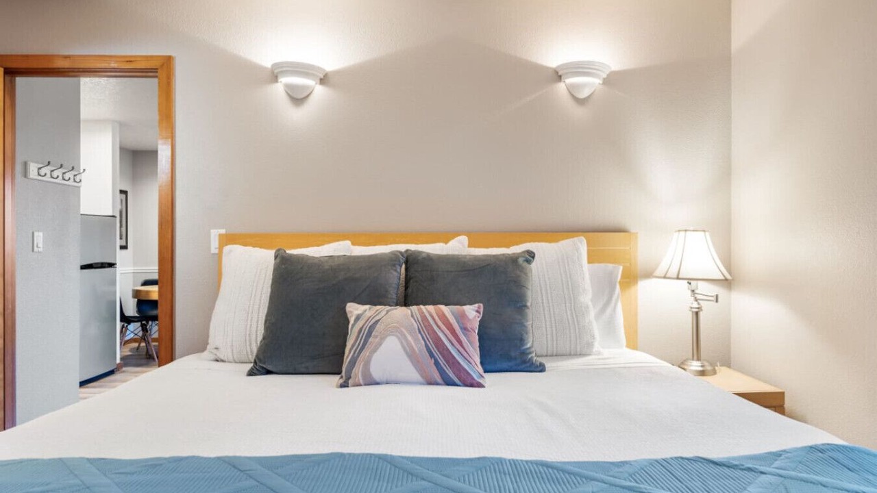 Photo of Bedroom in Downtown Cannon Beach