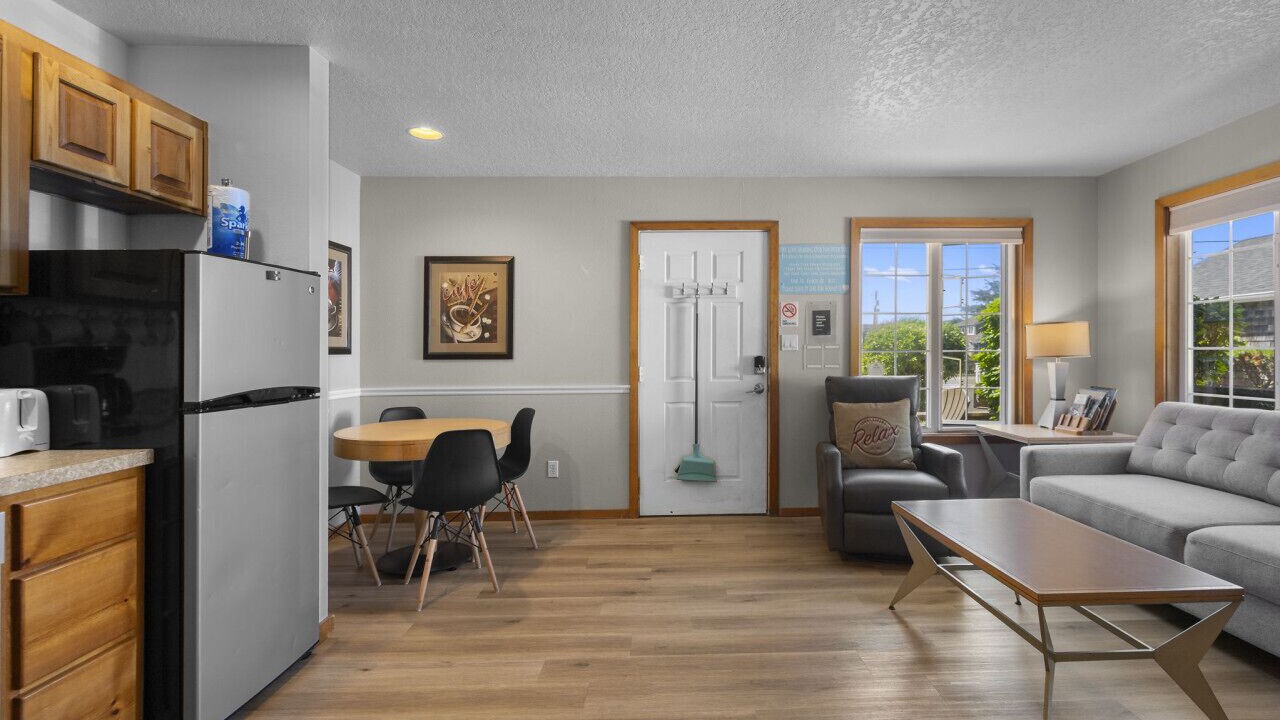 Photo of Livingroom in Downtown Cannon Beach