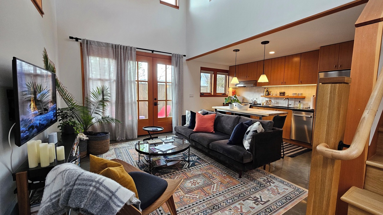 Photo of Livingroom in Ladd's Addition