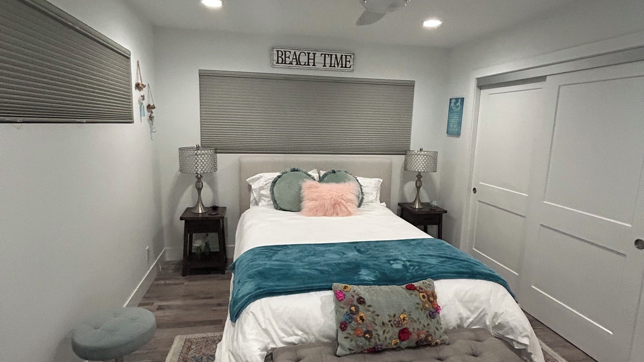 Photo of Bedroom in Seal Beach