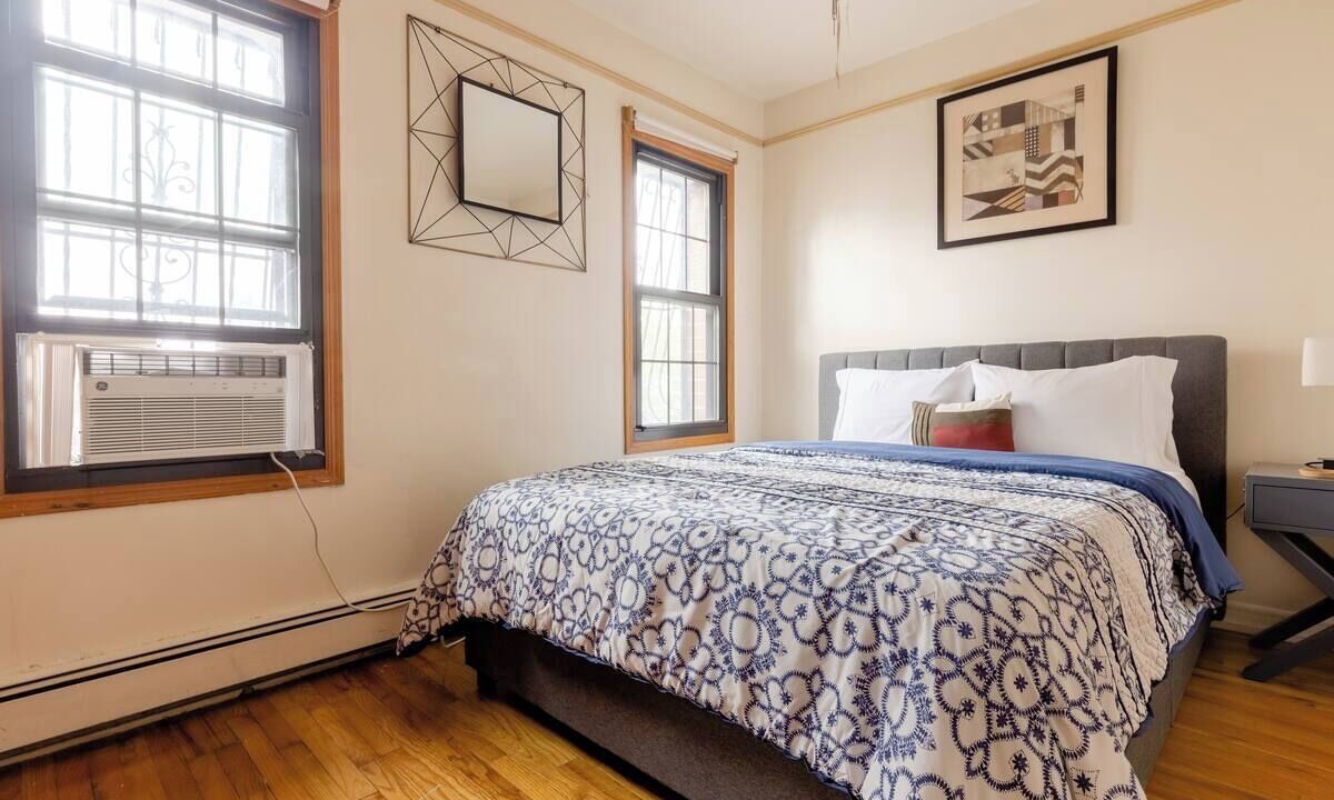 Photo of Bedroom in Queens
