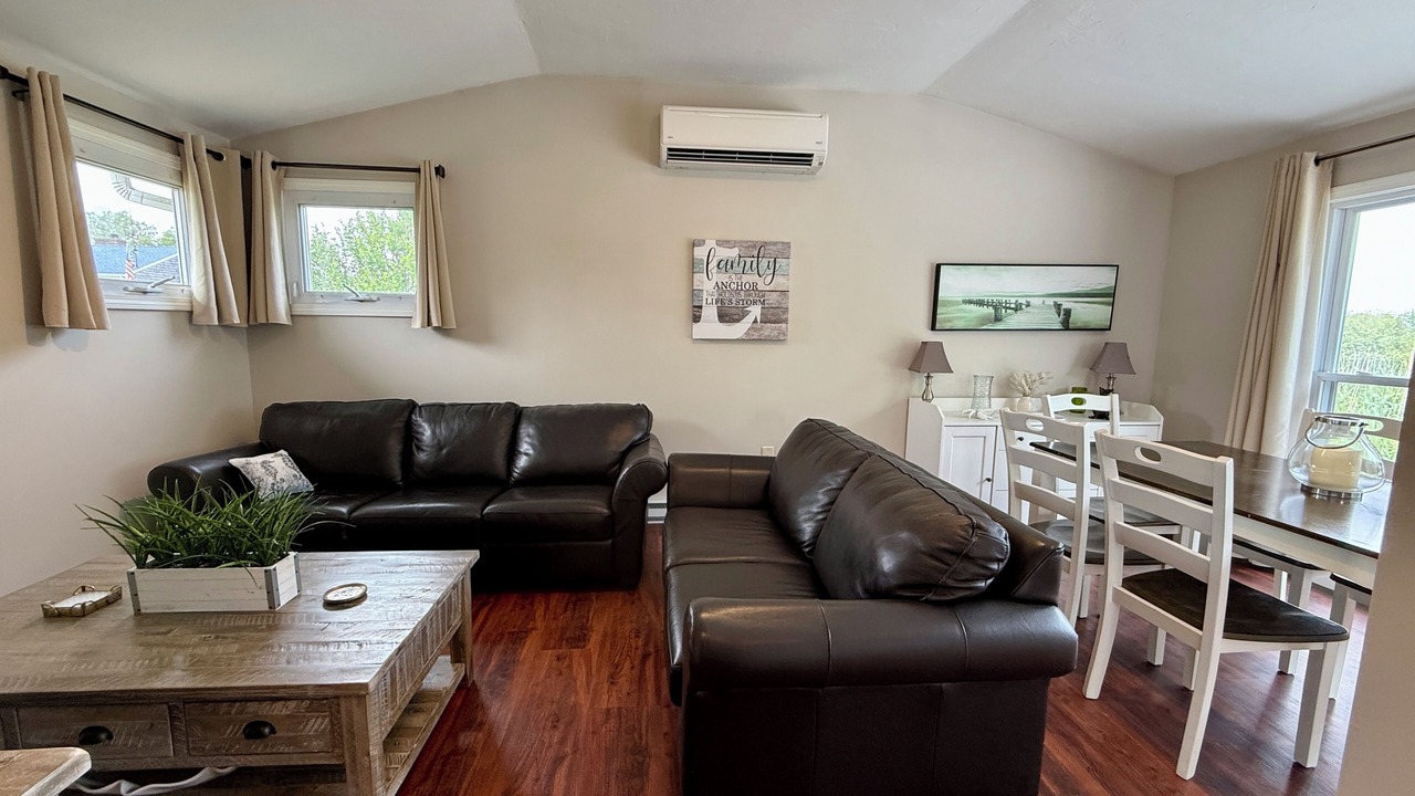 Photo of Livingroom in Point Judith