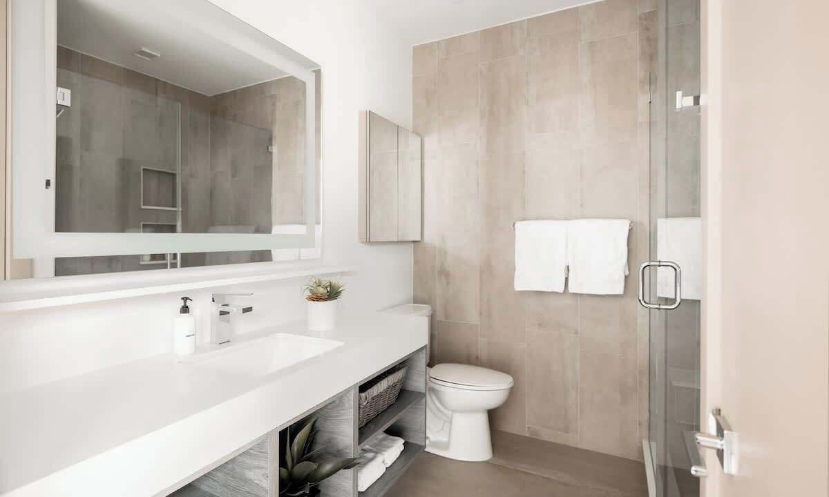 Photo of Bathroom in Jefferson Park