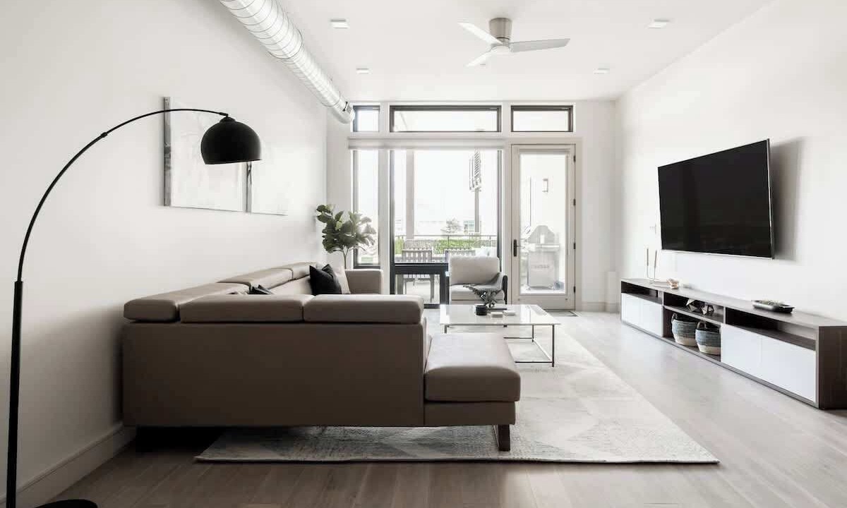 Photo of Livingroom in Jefferson Park