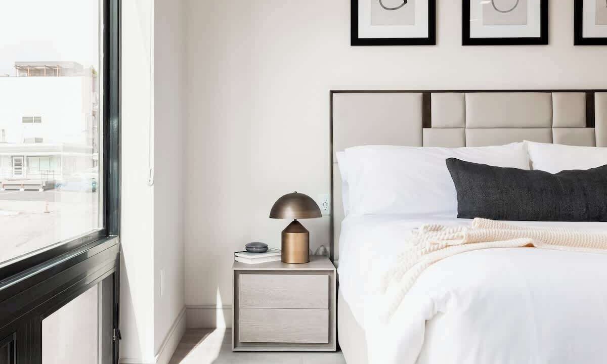 Photo of Bedroom in Jefferson Park