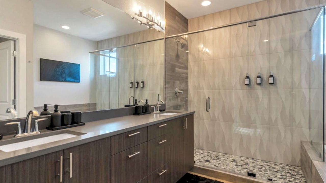 Photo of Bathroom in Congress Park