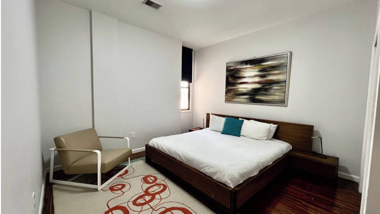 Photo of Bedroom in Chinatown