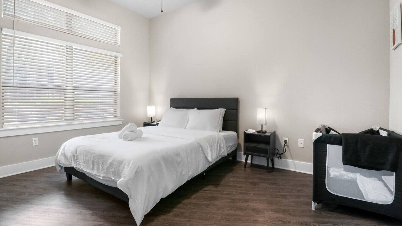 Photo of Bedroom in Nassau Bay