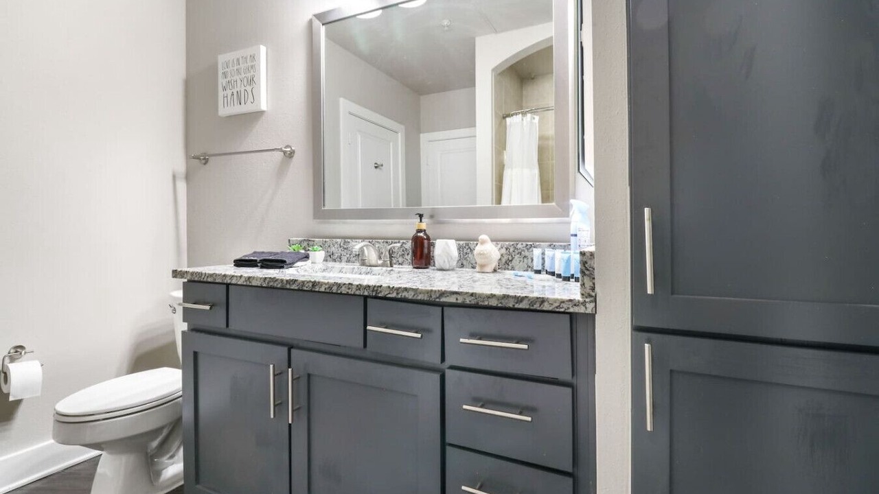 Photo of Bathroom in Nassau Bay