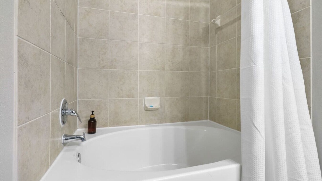 Photo of Bathroom in Nassau Bay