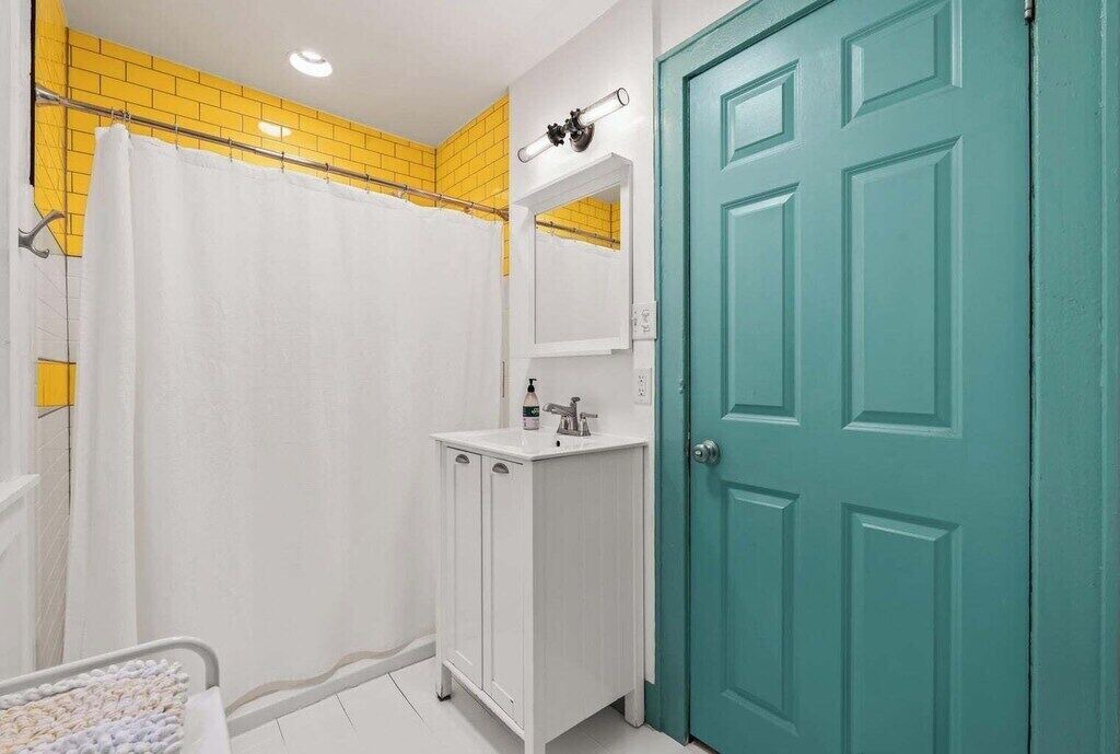 Photo of Bathroom in Fifth Ward