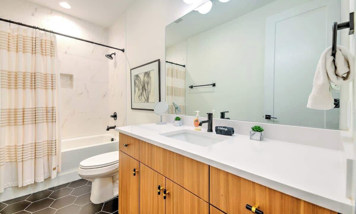Photo of Bathroom in South Nashville
