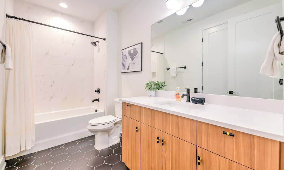 Photo of Bathroom in South Nashville