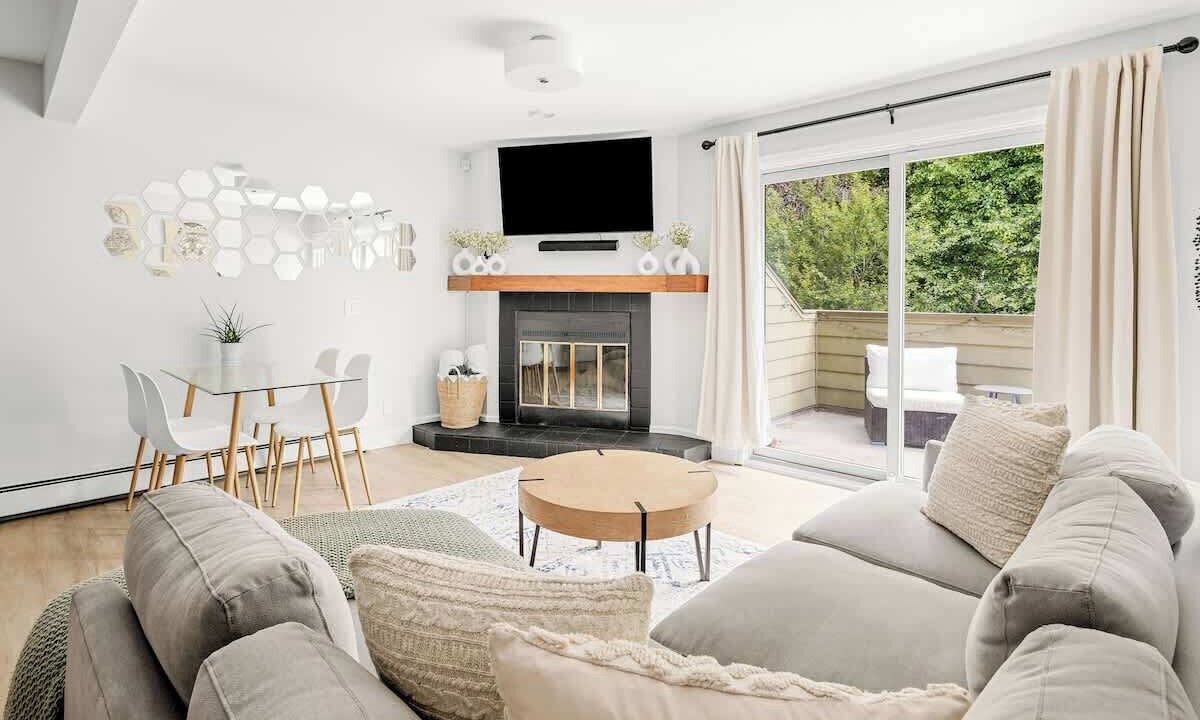 Photo of Livingroom in Winding Trail