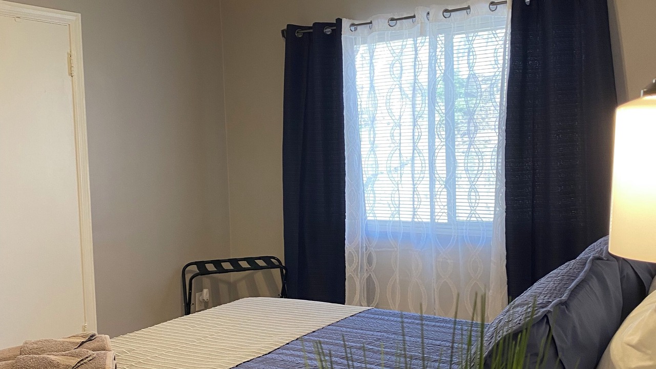 Photo of Bedroom in Roselawn Finance
