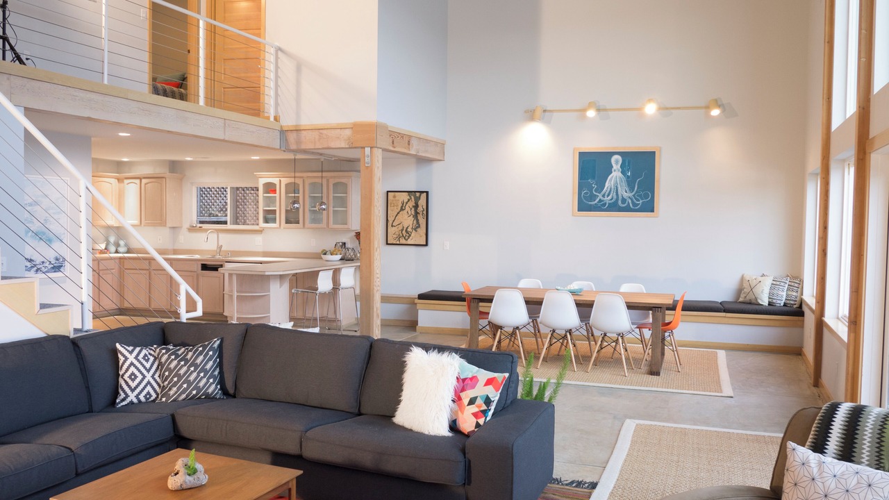 Photo of Livingroom in Shelton