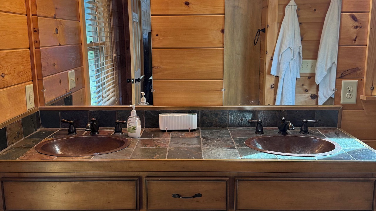 Photo of Bathroom in Copperhill