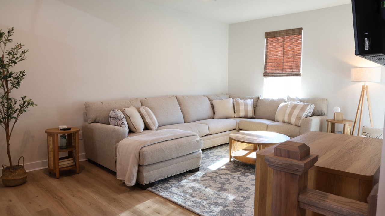Photo of Livingroom in Bayside