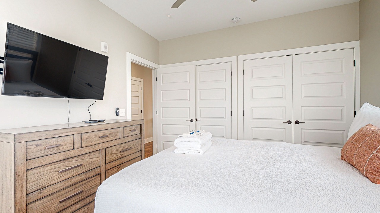 Photo of Bedroom in Inglewood
