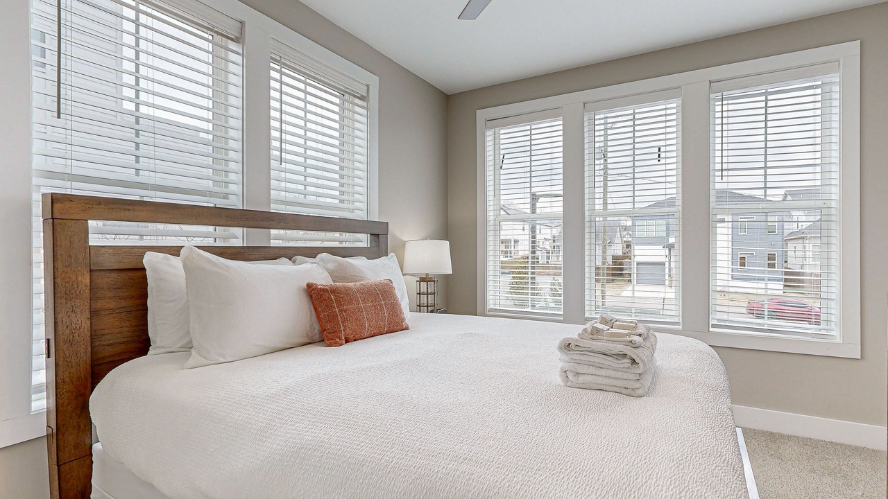 Photo of Bedroom in Inglewood