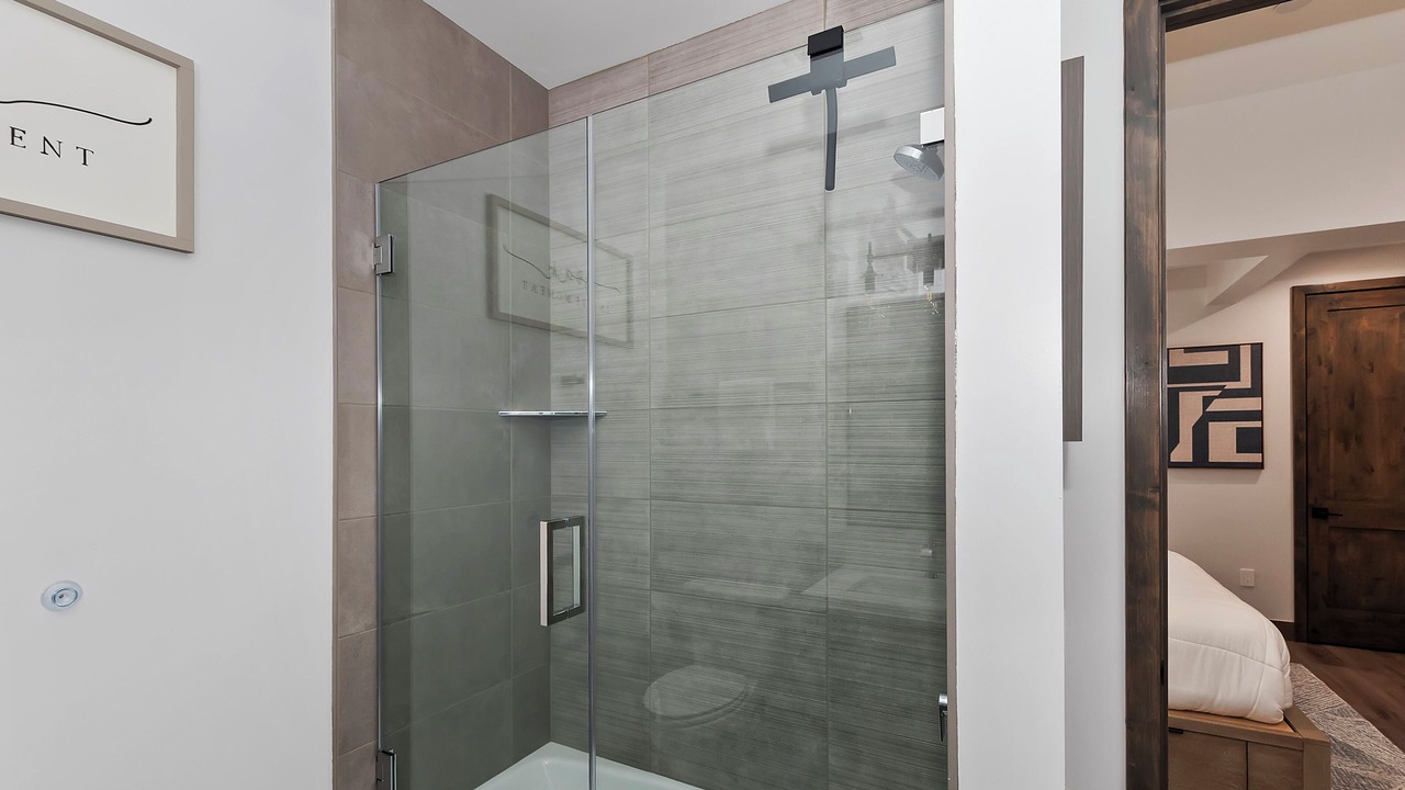Photo of Bathroom in Summit Estates