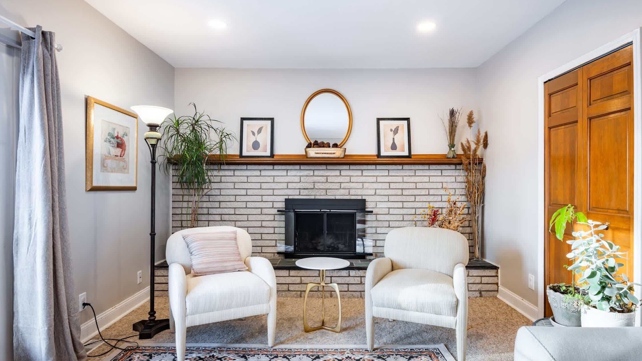 Photo of Livingroom in Thurston