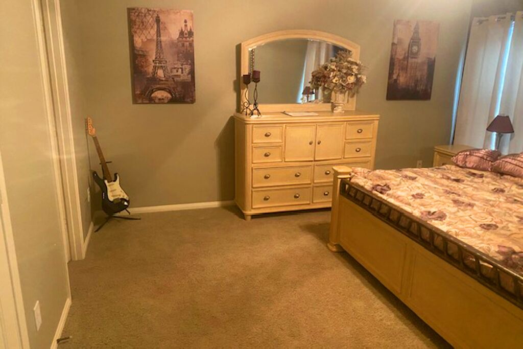 Photo of Bedroom in League City