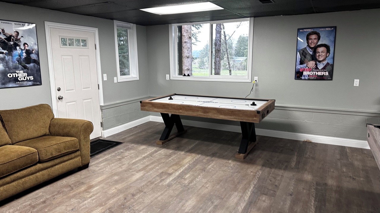 Photo of Bedroom in Reedsport