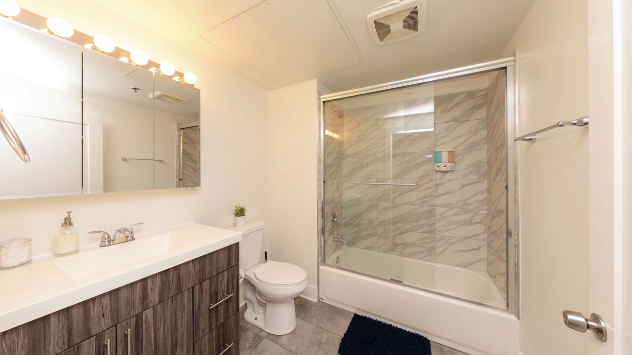 Photo of Bathroom in Near South Side