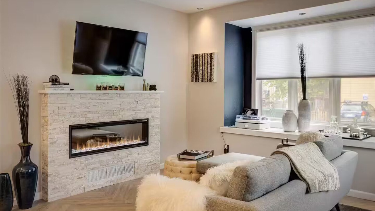 Photo of Livingroom in Central Boulder