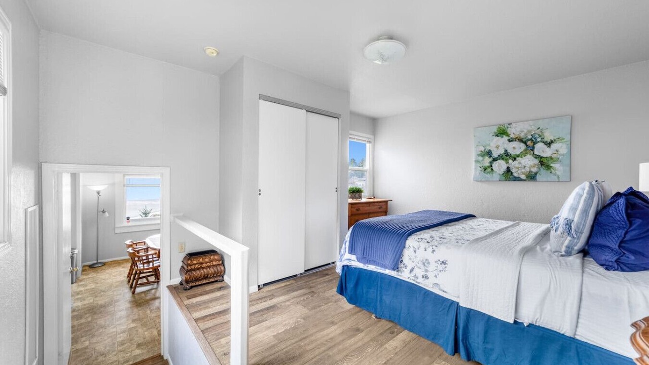 Photo of Bedroom in Westhaven-Moonstone
