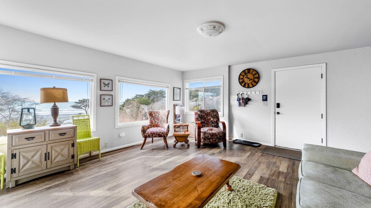 Photo of Livingroom in Westhaven-Moonstone