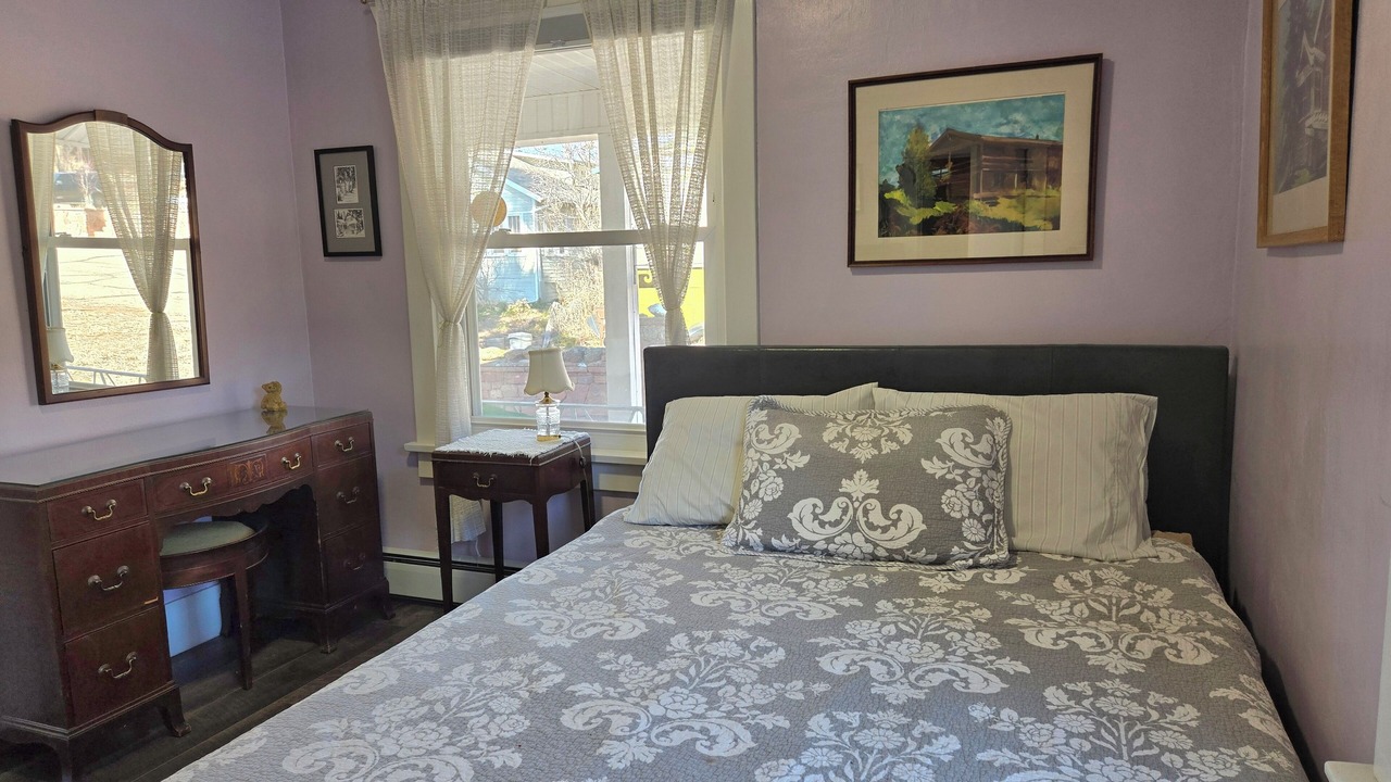 Photo of Bedroom in Lyons