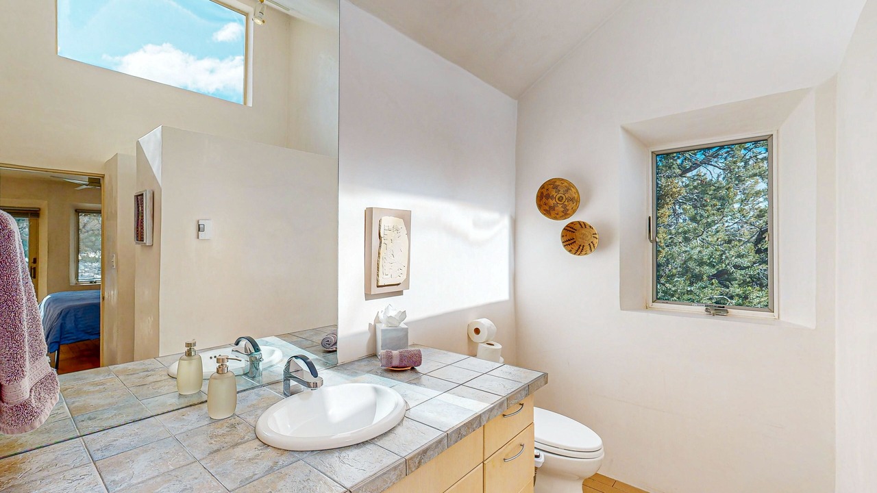 Photo of Bathroom in La Tierra