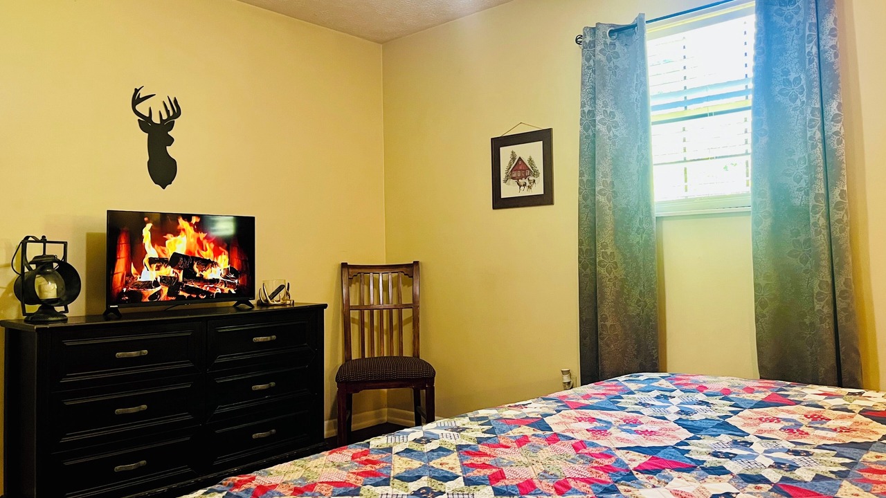 Photo of Bedroom in Kimberlin Heights