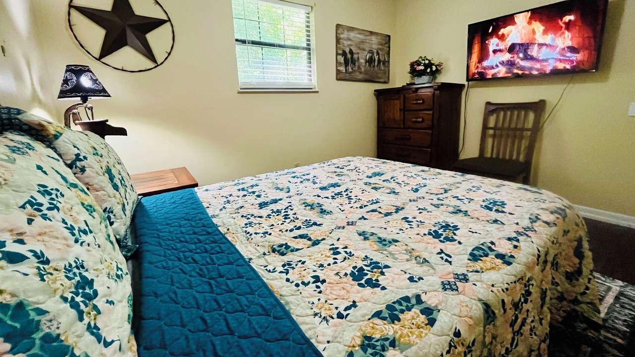 Photo of Bedroom in Kimberlin Heights