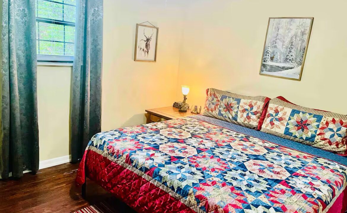 Photo of Bedroom in Kimberlin Heights