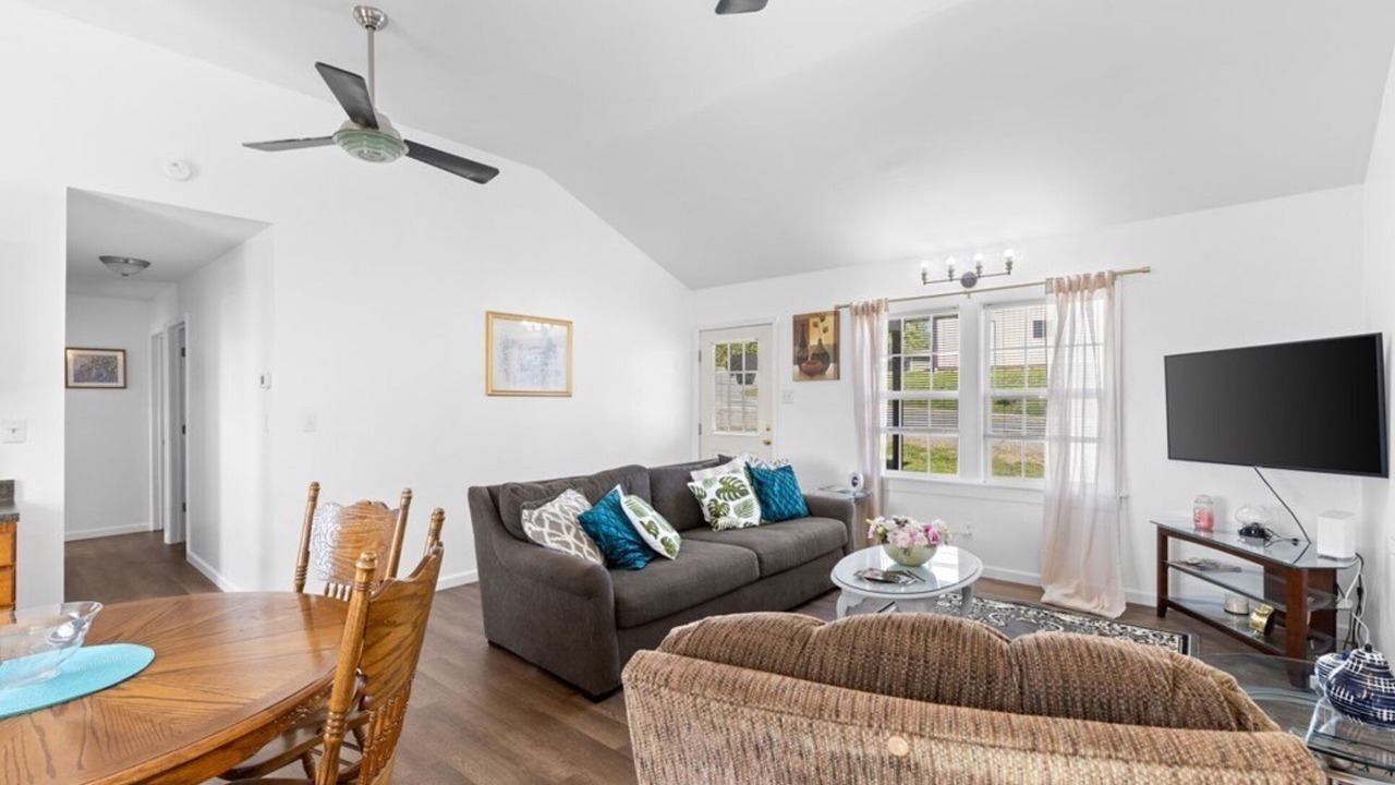 Photo of Livingroom in Moundsville