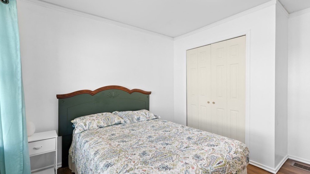 Photo of Bedroom in Moundsville