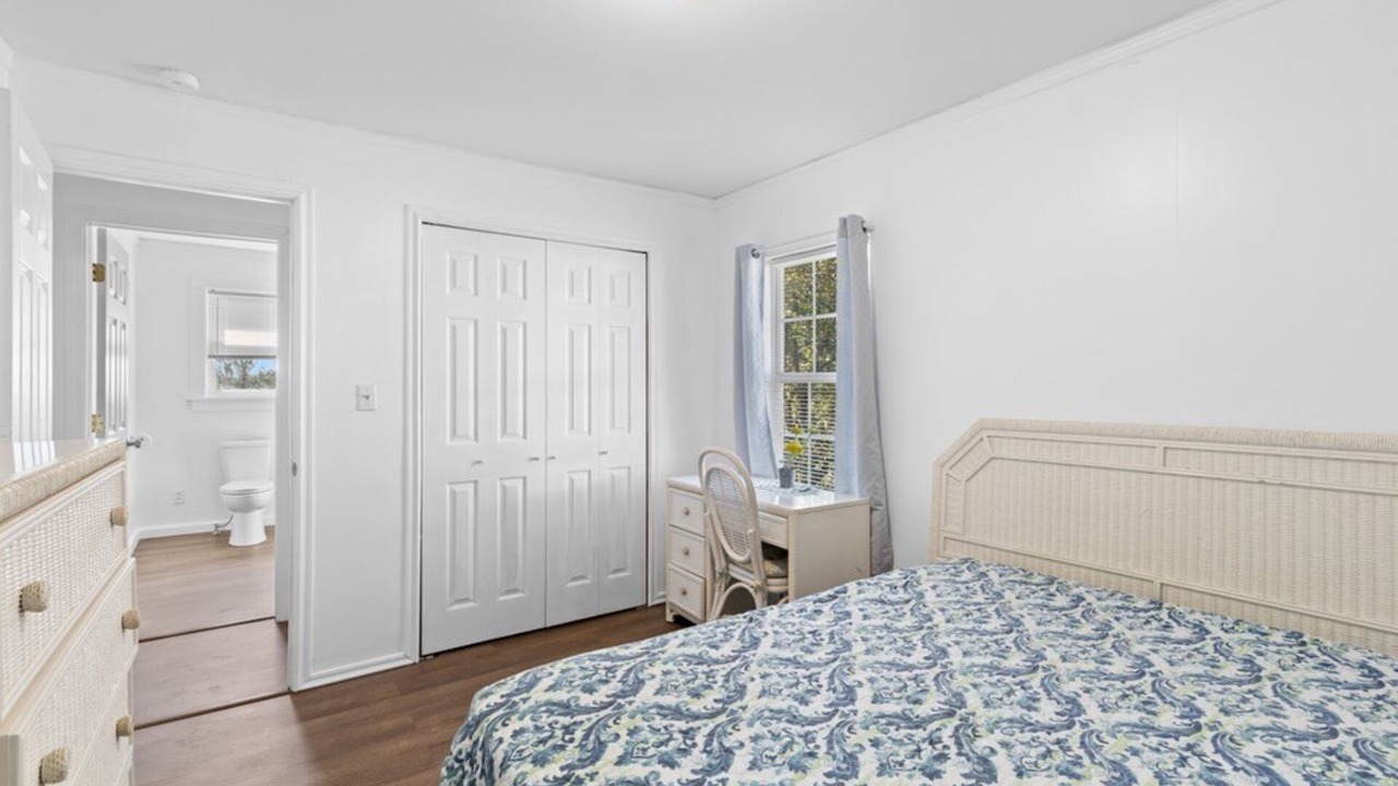 Photo of Bedroom in Moundsville